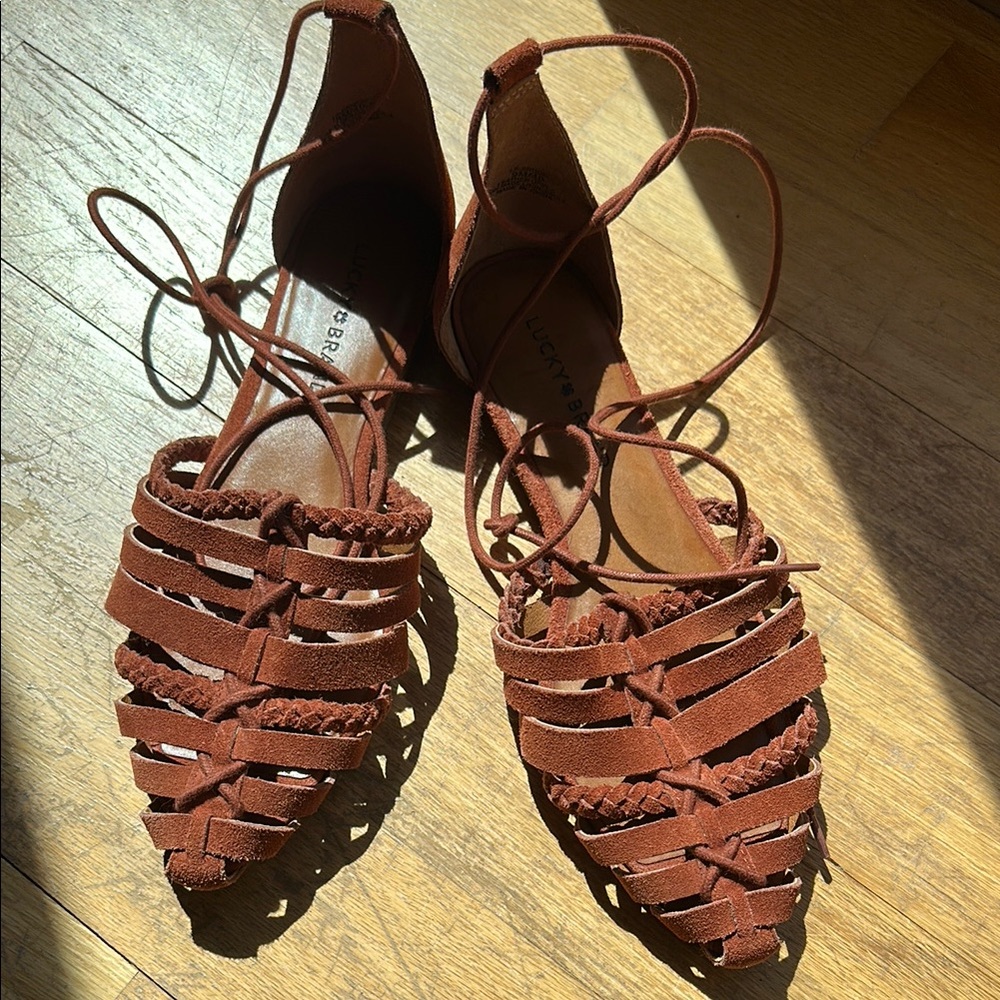 Lucky Brand Brown Leather Flats with Intricate Woven Design